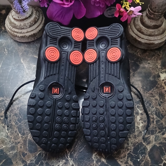 Nike Shox R4 Athletic/Lifestyle Streetwear Shoes Size 7 for Women - Picture 10 of 11